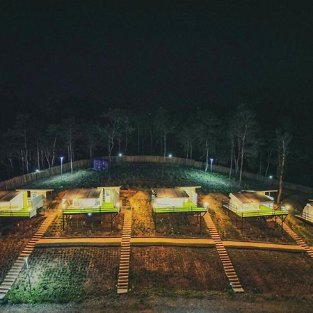 Готель สวนไร่รุ่งอรุณ Suan Rai Rungarun Ban Na Pa Paek Екстер'єр фото