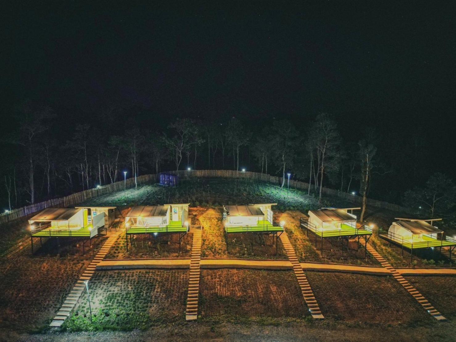 Готель สวนไร่รุ่งอรุณ Suan Rai Rungarun Ban Na Pa Paek Екстер'єр фото